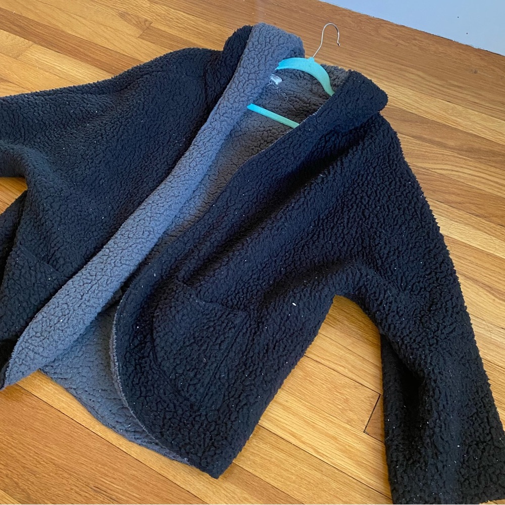 Urban Outfitters Sherpa Jacket - Picture 3 of 11